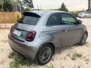 Fiat 500 500e Berlina 42 kWh Passion