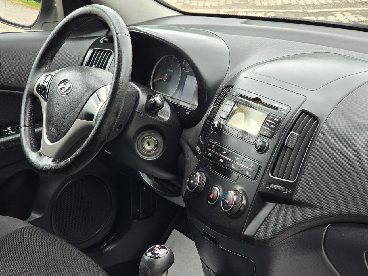 Hyundai i30 CW 1.6 CRDi VGT 16V 90CV Active