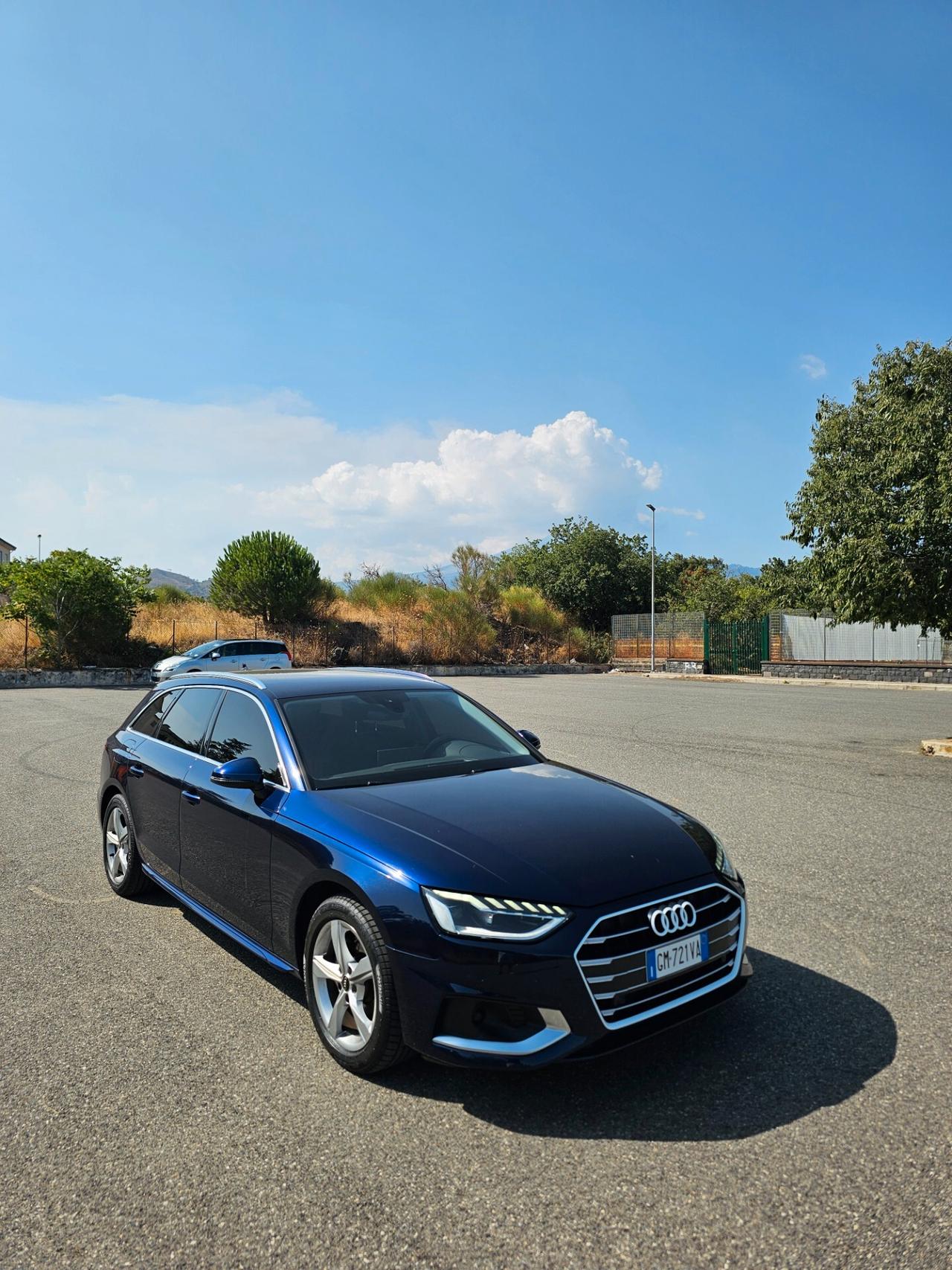 Audi A4 Avant 35 TDI/163 CV S tronic Business Advanced