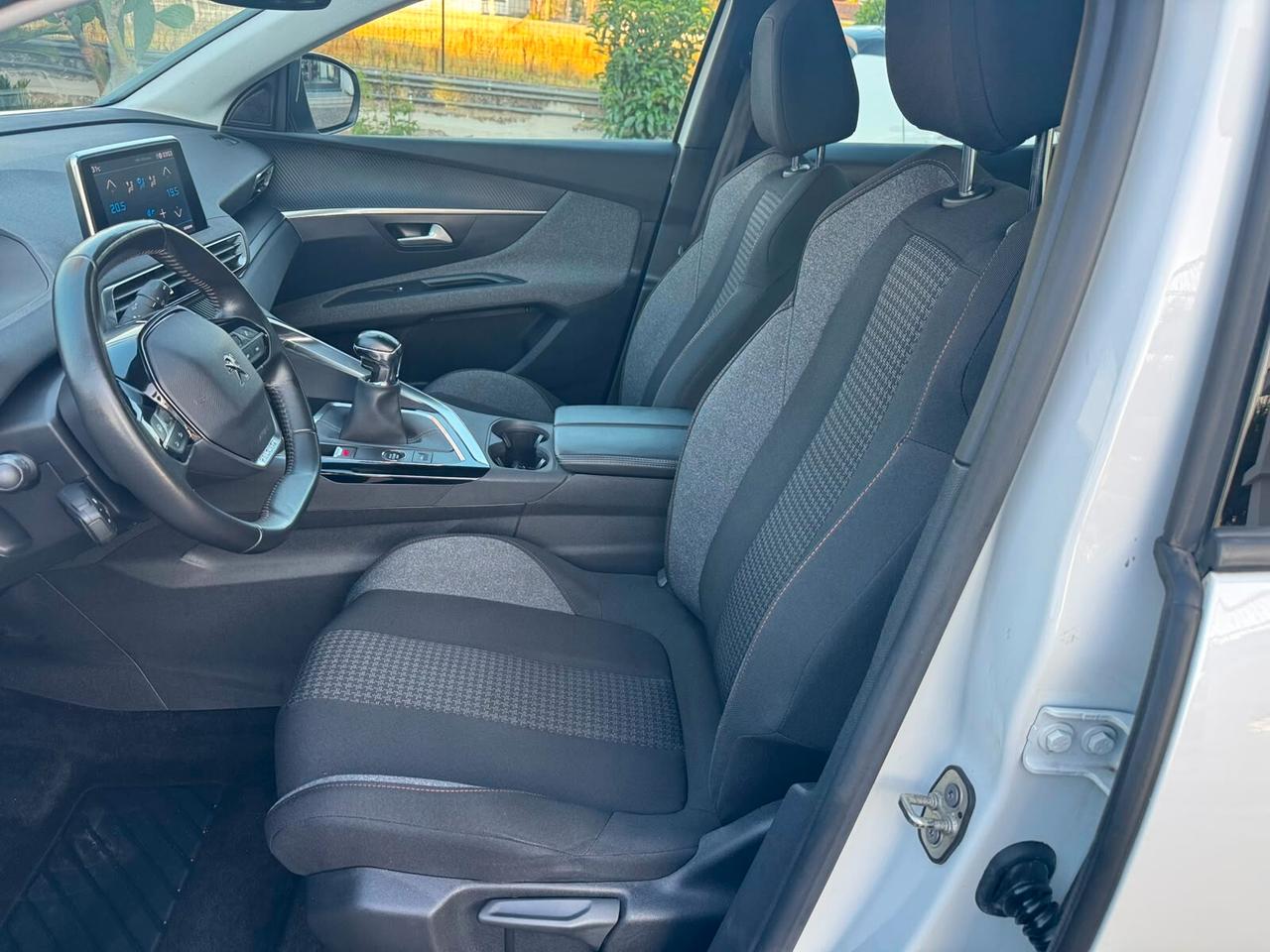 Peugeot 3008 1.5HDi AZIENDALE