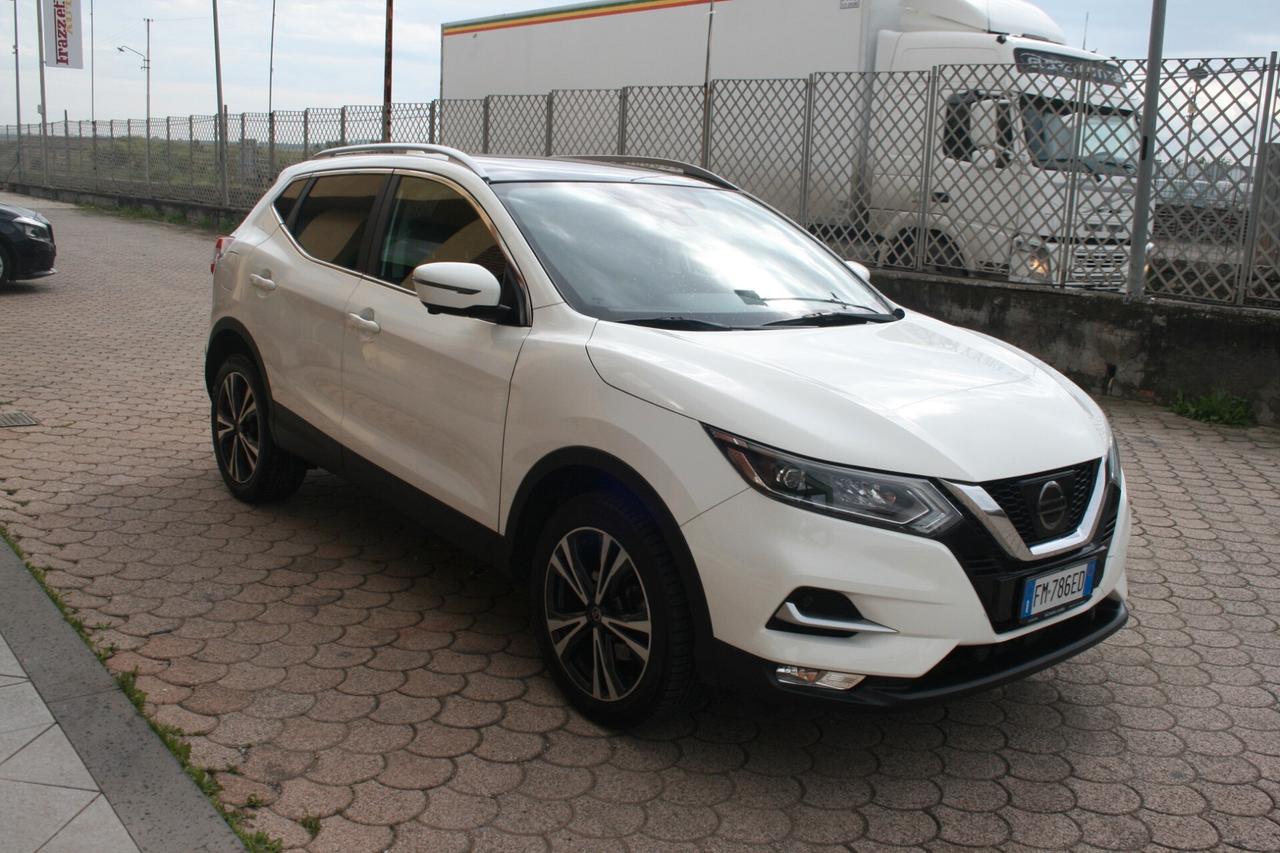 Nissan Qashqai 1.5 dCi Tekna con Tetto Panoramico.