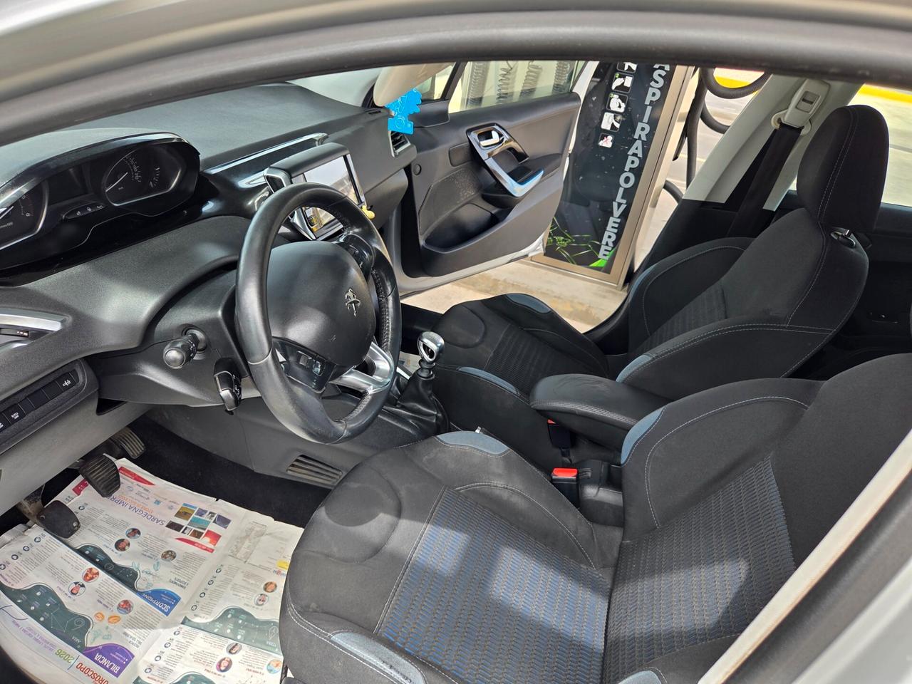 Peugeot 208 1.6 e-HDi 115 CV Stop&Start 5 porte Allure