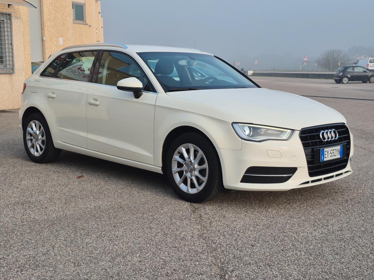 Audi A3 SPB 1.6 TDI diesel Attraction