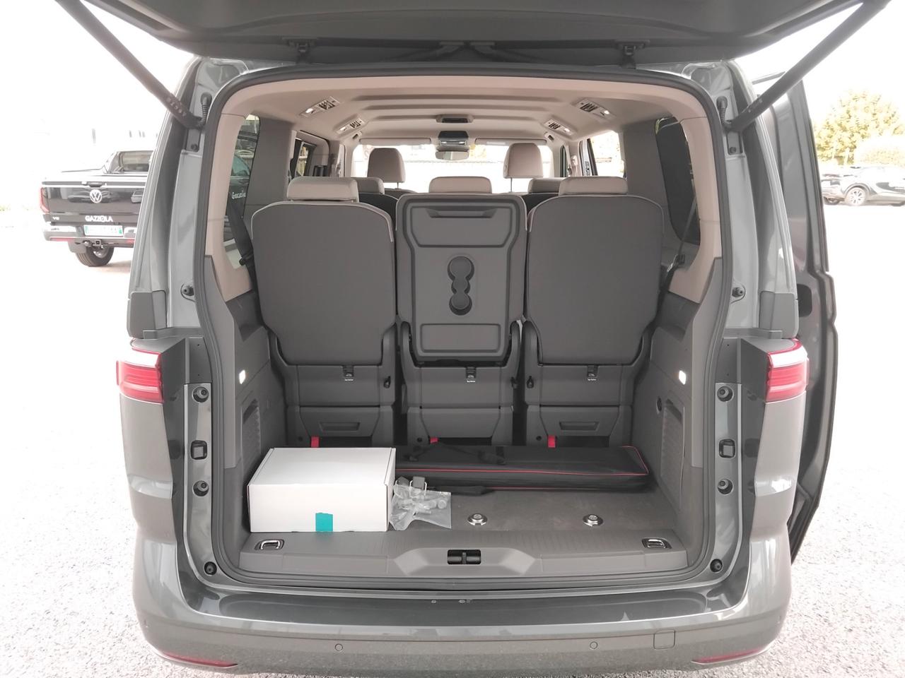 Volkswagen T7 Multivan SPACE PASSO LUNGO 8 POSTI 2.0TDI 110kW ant. DSG