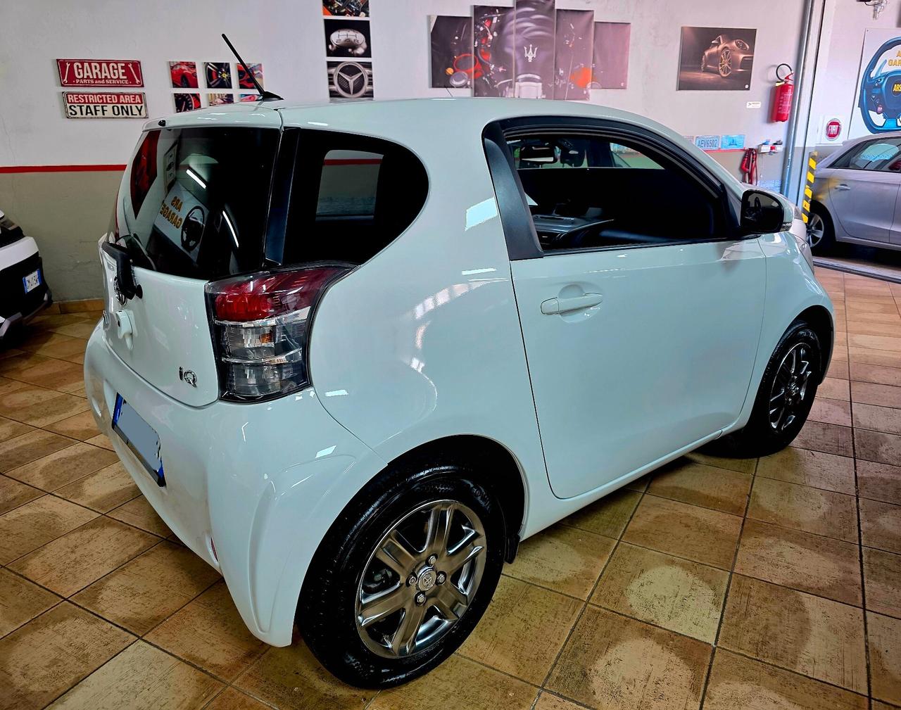 Toyota iQ 1.0 Lounge