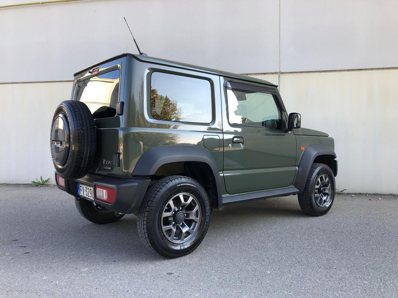Suzuki Jimny 1.5 5MT Top