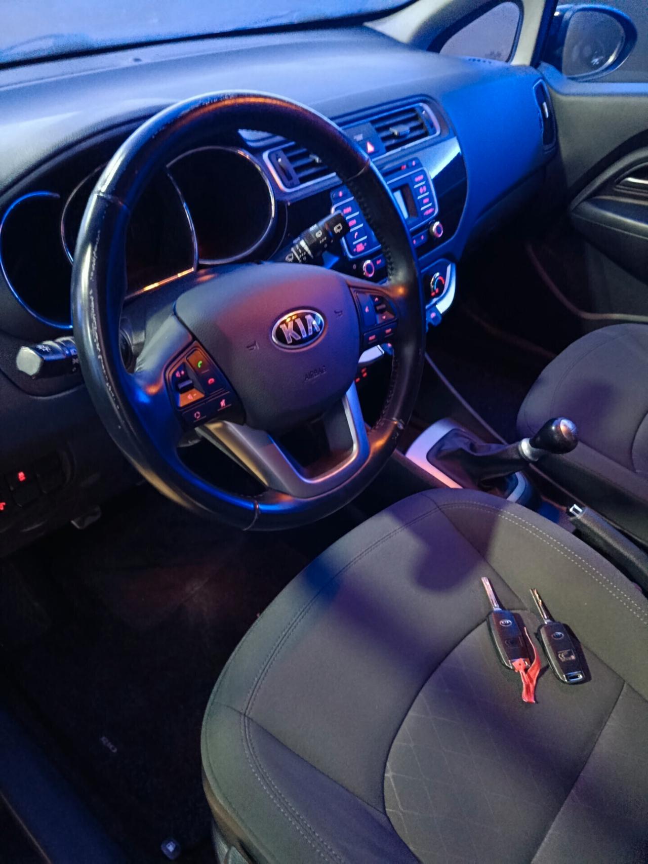 Kia Rio 1.2 CVVT 5p. Cool
