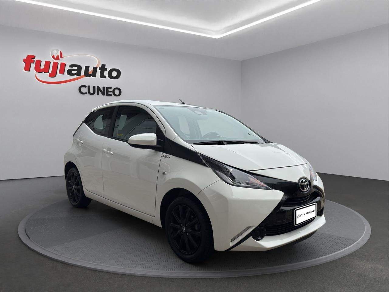 Toyota Aygo 5p 1.0 x-play tss