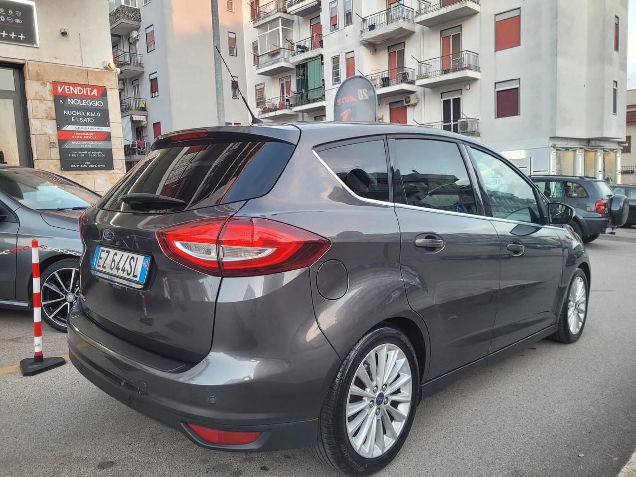 Ford C-Max 1.5 TDCi Titanium * Navi * Garantita 12 Mesi