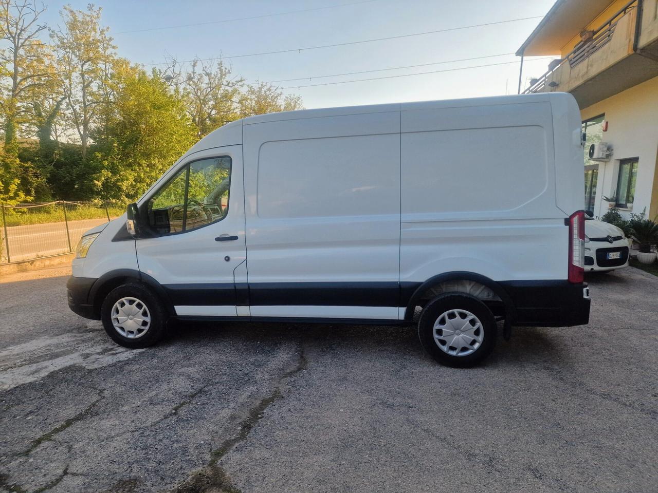 Ford Transit 350 L2H2 2.0 EcoBlue 170 CV – Motore NUOVO 0 KM