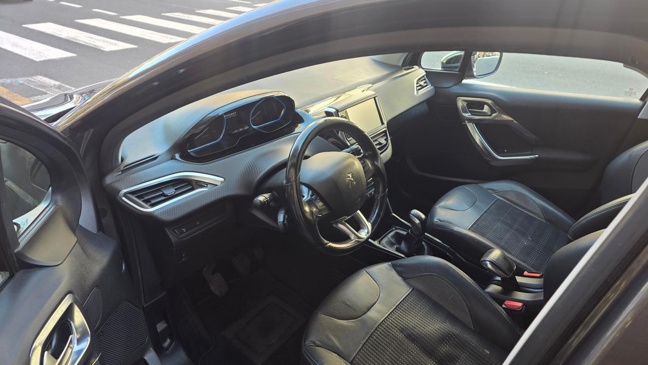 Peugeot 2008 BlueHDi 100 S&S Allure garanzia 12 mesi