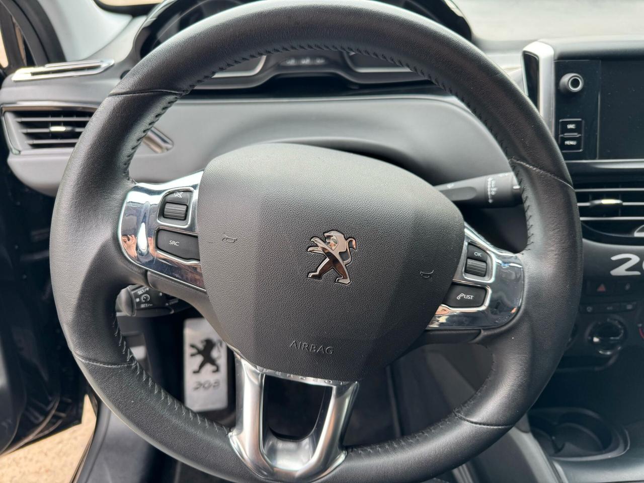 Peugeot 208 PureTech 82 5 porte Allure