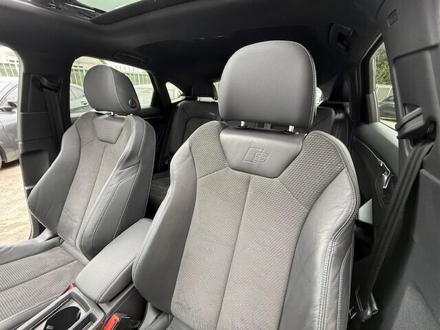 Audi Q3 40 TDI quattro S tronic S line edition