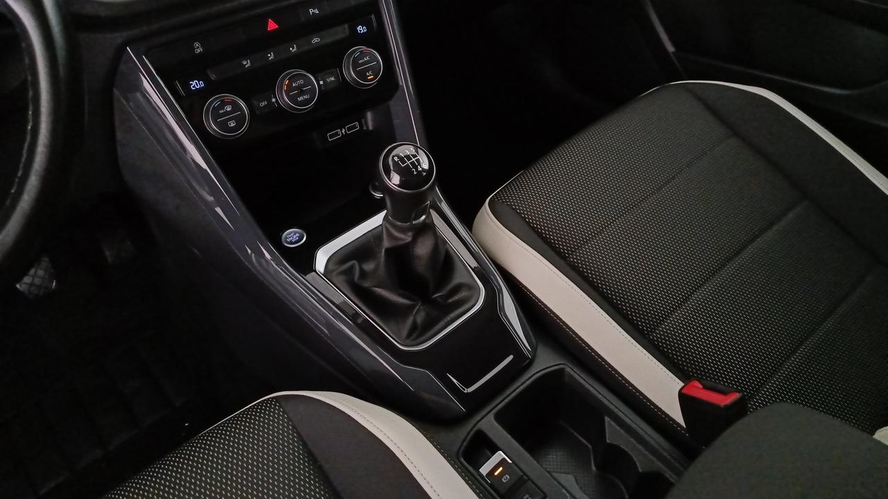 VOLKSWAGEN T-Roc 1.0 tsi Advanced
