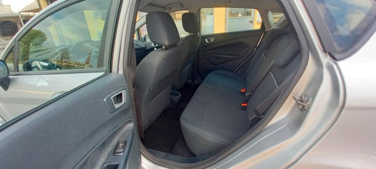 Ford Fiesta Modello Titanium cc. 1.250 Benzina 5 Porte 5 Posti SOLO 58.240 KM. Utilizzabile anche dai Neopatentati.