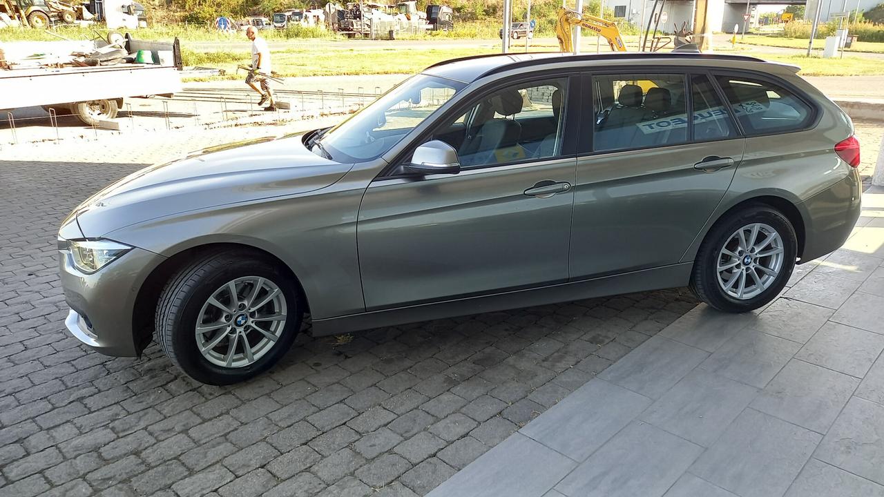 Bmw 318 318d Touring Business Advantage aut.