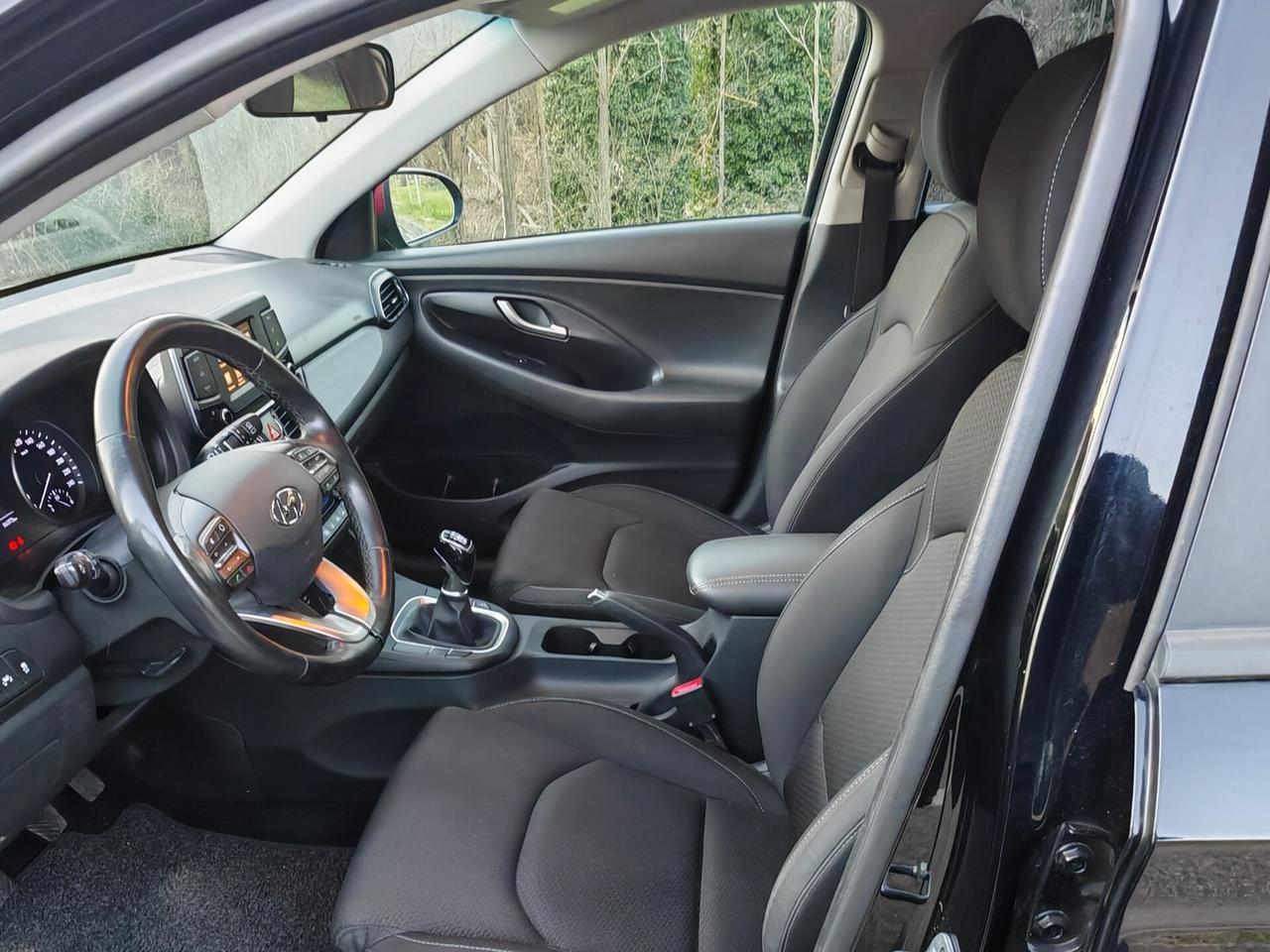Hyundai i30 1.6 CRDi 5p. Incidentata/Sinistrata