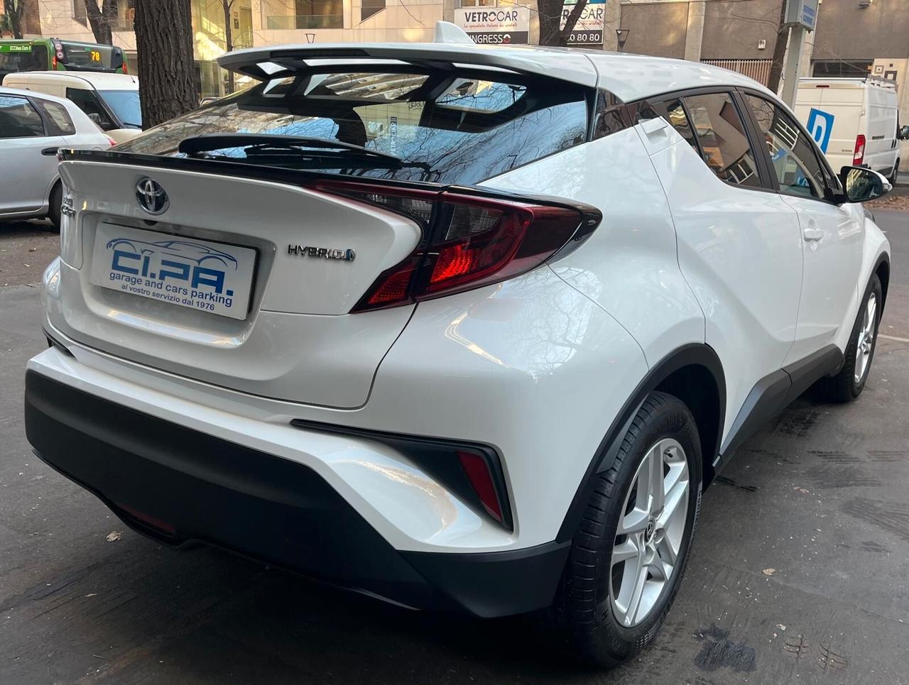 Toyota C-HR 1.8 Hybrid E-CVT Trend