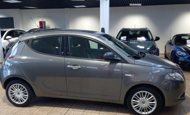 LANCIA Ypsilon 1.2 69 CV 5 porte Silver