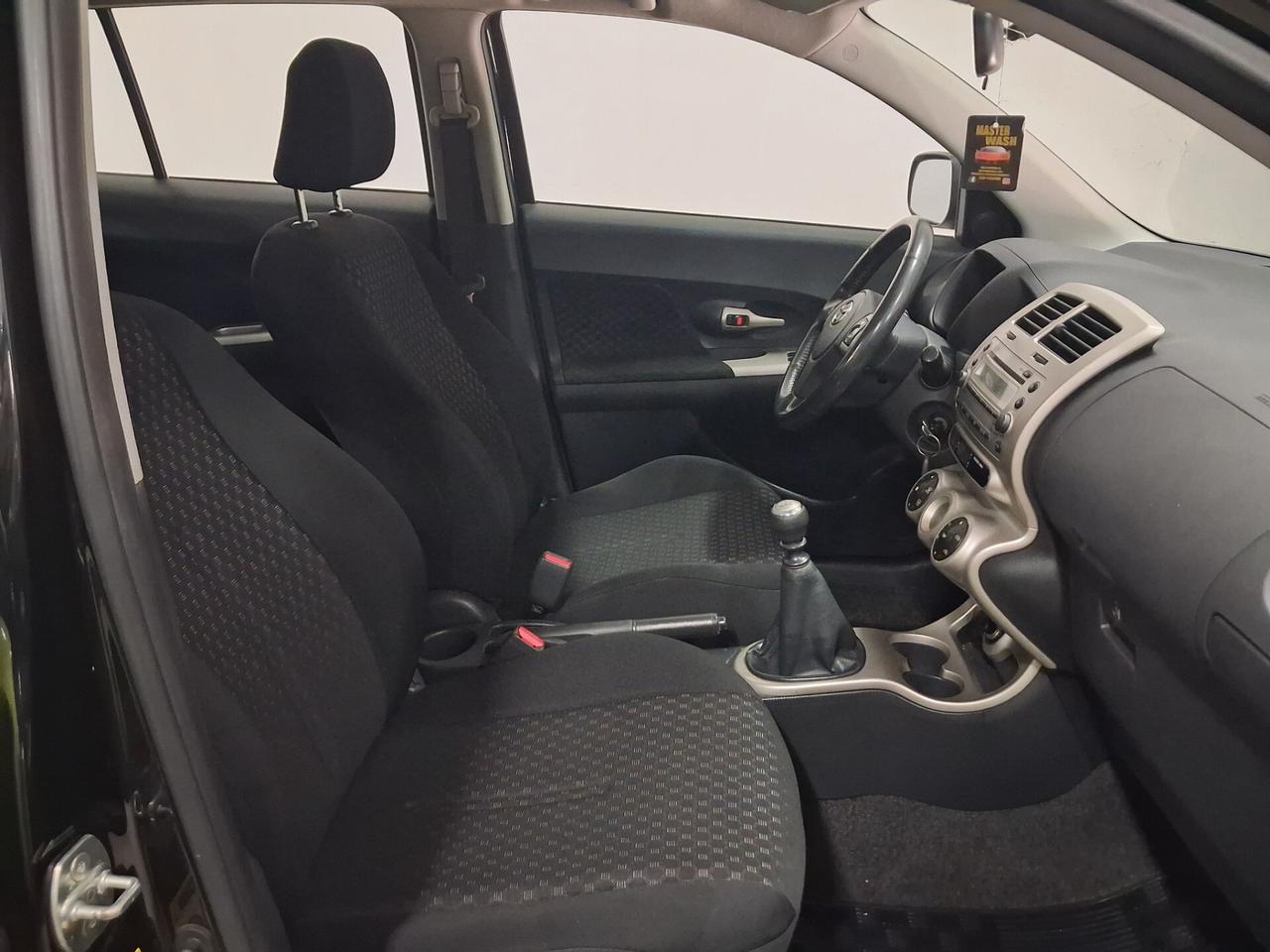 Toyota Urban Cruiser 1.4D unico prop 2009 AWD