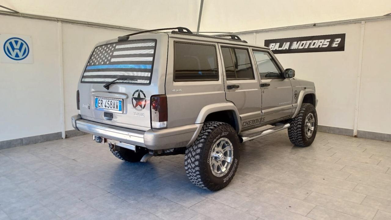 Jeep Cherokee 2.5 TD 5 porte Command-Trac Sport