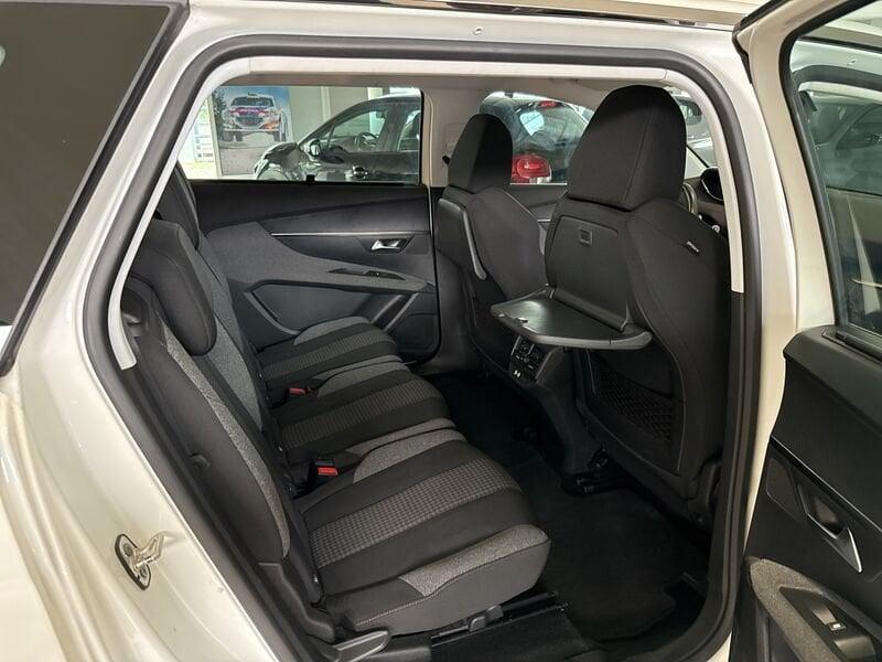 Peugeot 5008 BlueHDi 130 EAT8 S&S Business 7 POSTI