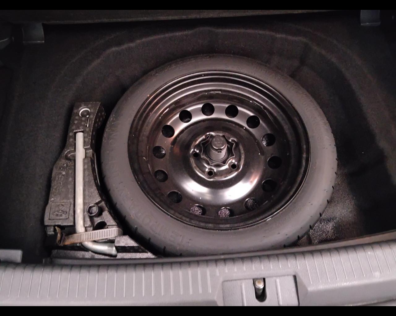 VOLKSWAGEN Golf VII 2017 5p - Golf 5p 1.6 tdi Trendline 90cv