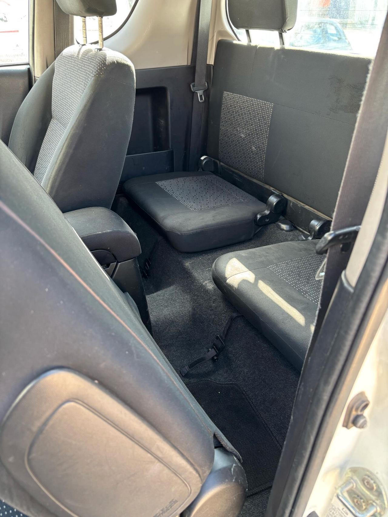Mitsubishi L200 2.5 DI-D/178CV Club Cab Invite DPF