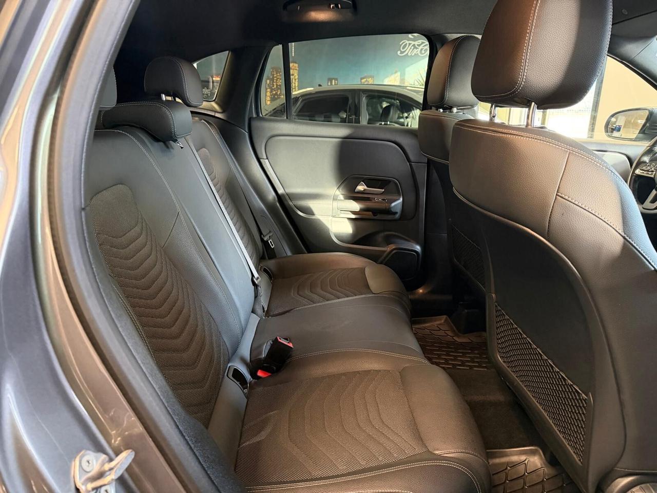 MERCEDES GLA 250E EQ-POWER SPORT 1.3 160CV PELLE NAVI CAM ANNO 2023