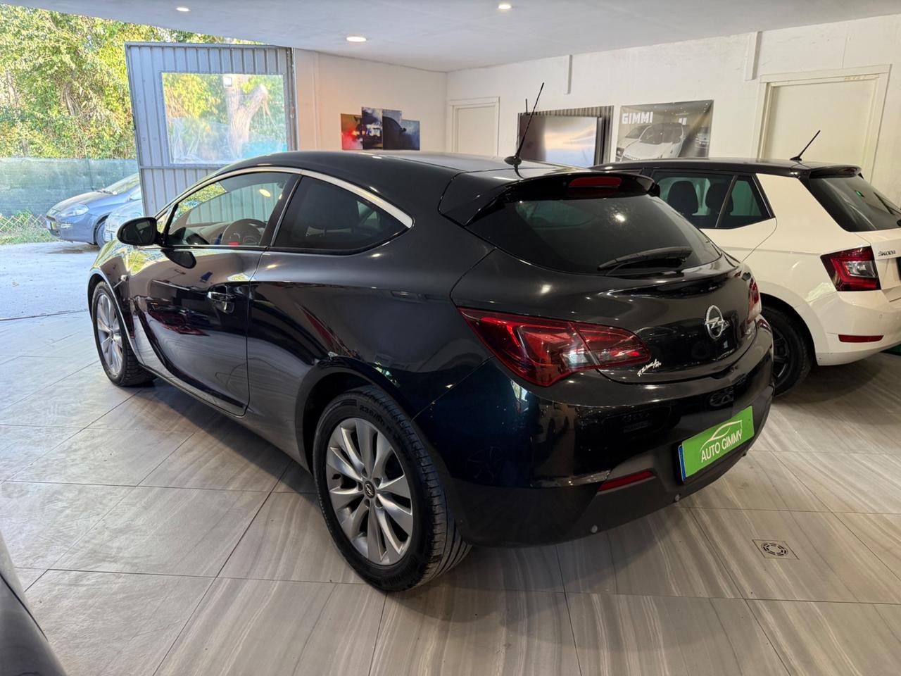 Opel Astra GTC 1.7 DIESEL NEOPATENTATI