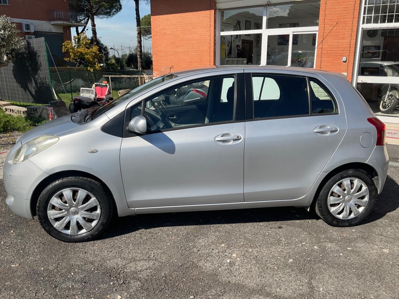 Toyota Yaris 1.3 5 porte Sol