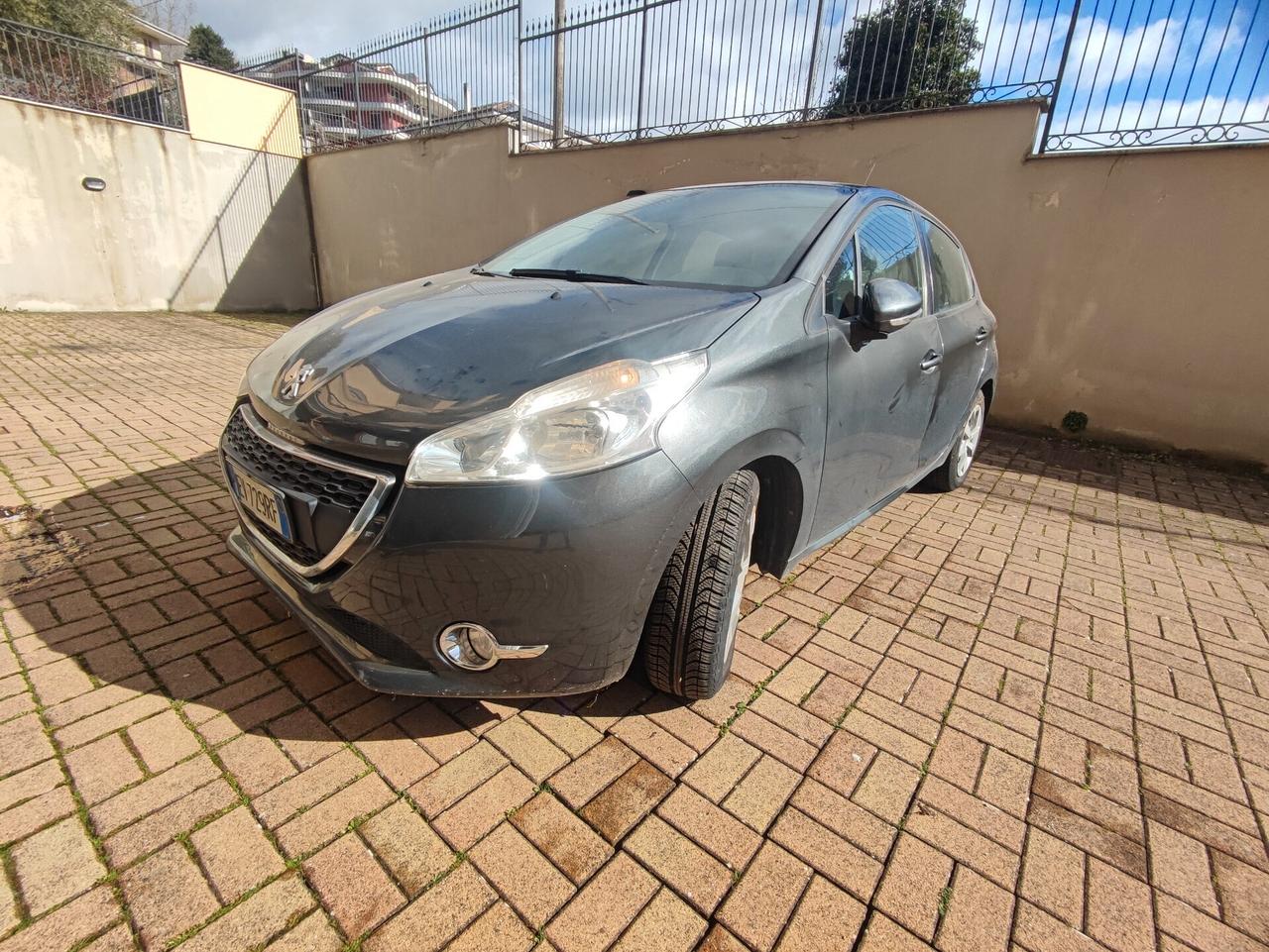 Peugeot 208 PureTech 82 5 porte Allure