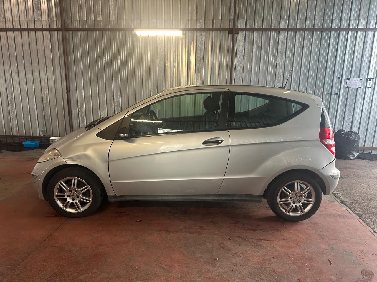 Mercedes-benz A 150 ICERCHI IN LEGA- SEDILI