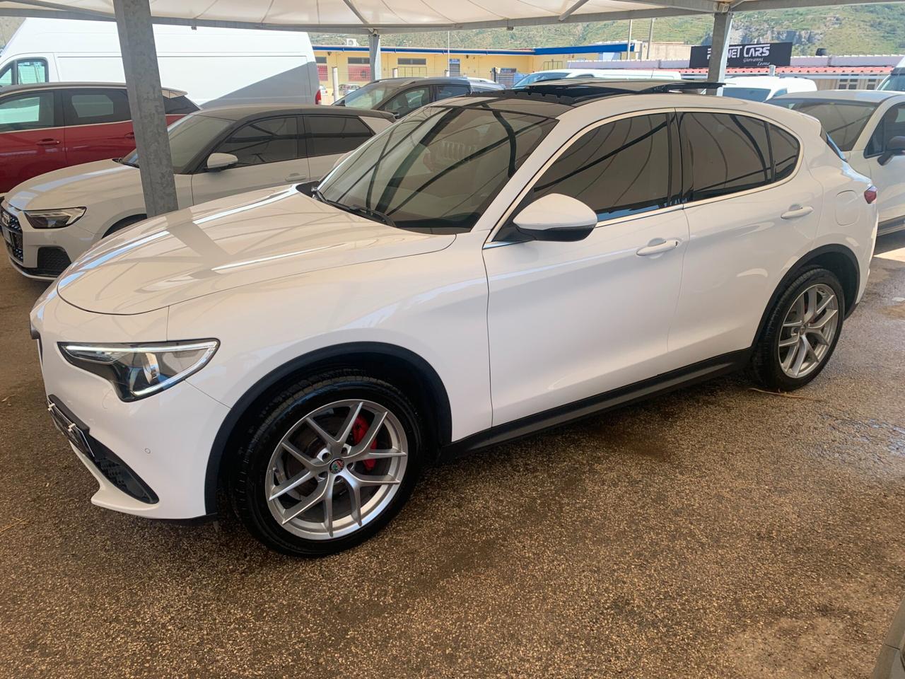Alfa Romeo Stelvio 210 CV Q4 full tetto uniprò