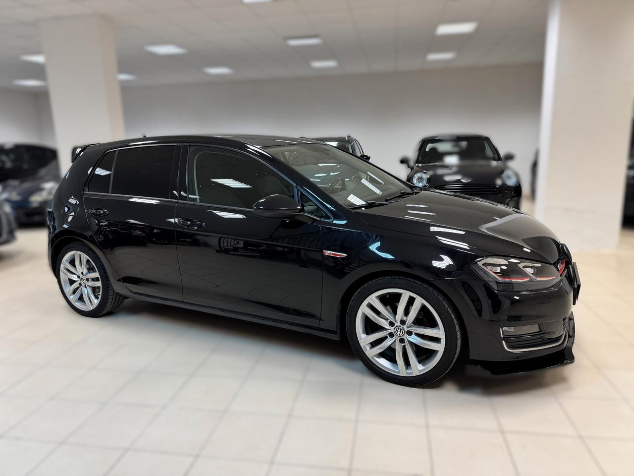 Volkswagen Golf 1.4 TSI 140 CV DSG GTI