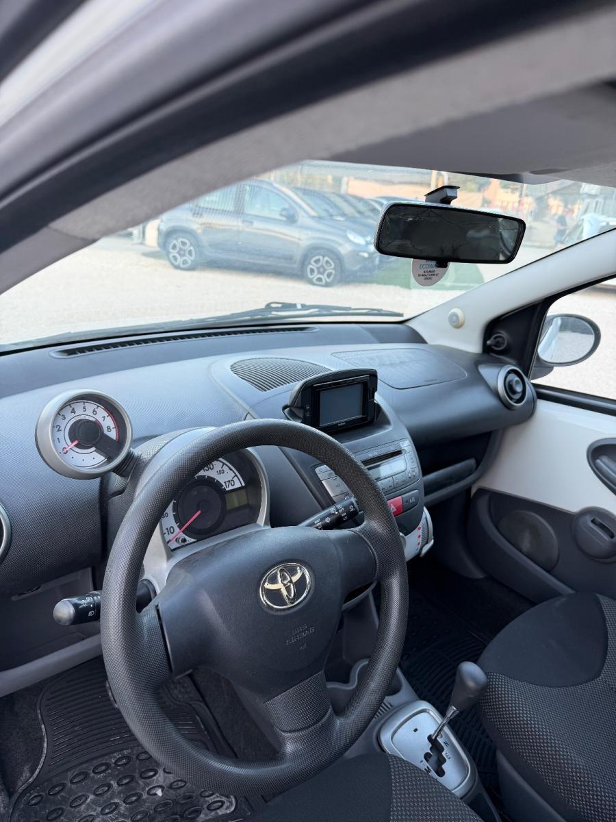 TOYOTA - Aygo - 1.0 12V VVT-i 5p. Sol Connect MMT