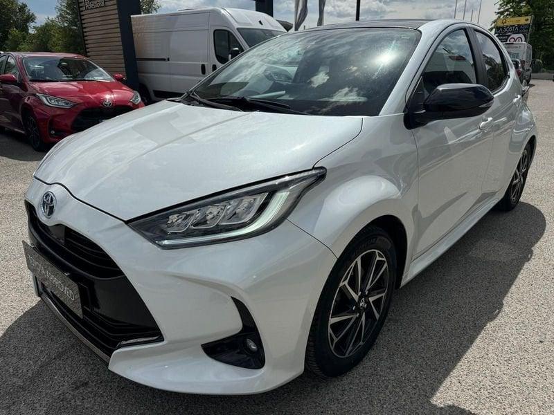 Toyota Yaris Hybrid Lounge MY22