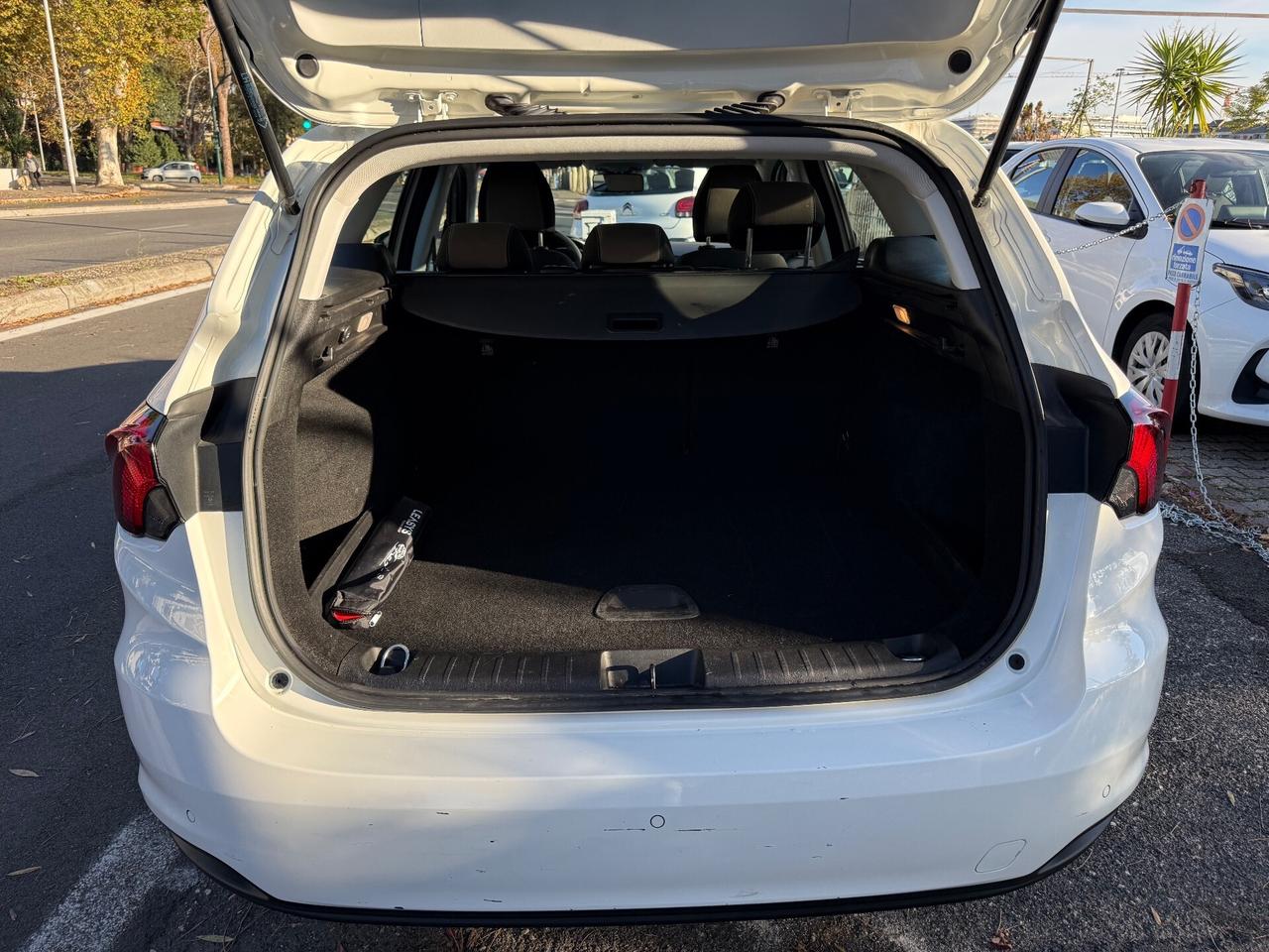 Fiat Tipo 1.6 Mjt S&S SW Lounge Navi Grande