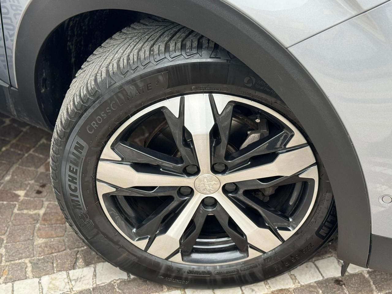 Peugeot 3008 BlueHDi 130 S&S EAT8 GT Pack