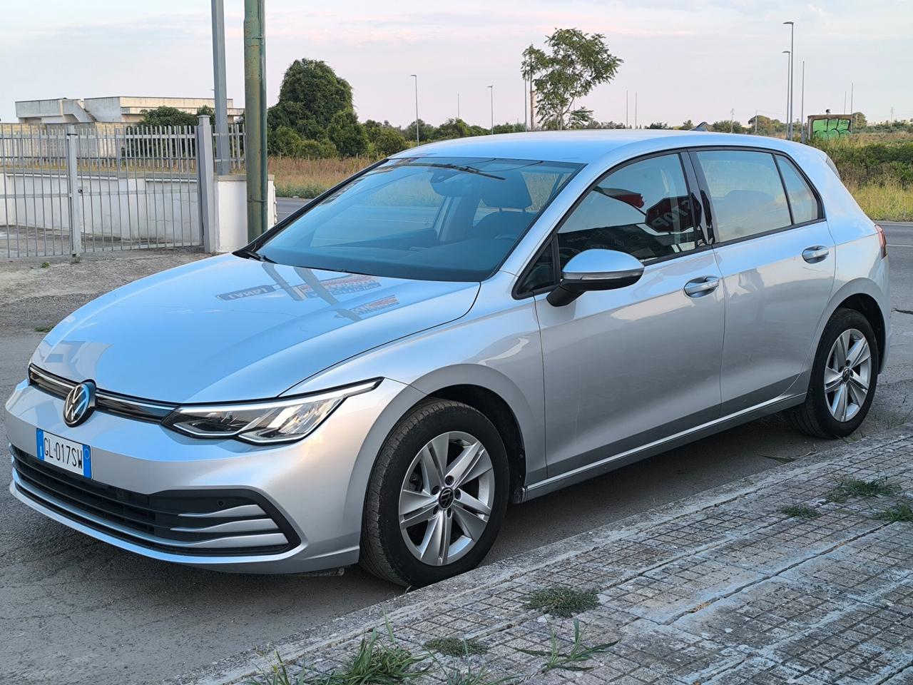 VOLKSWAGEN GOLF 8 2.0 TDI 115cv NAV/LUCI AMBIENT