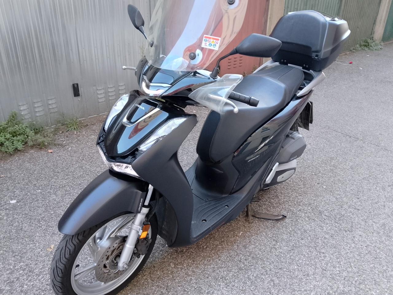 Honda SH 150 ABS start stop