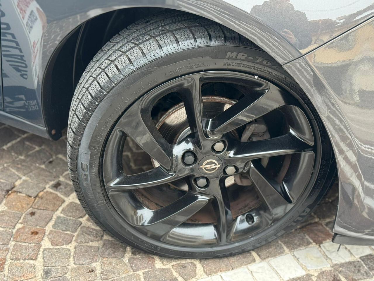 Opel Adam 1.4 87 CV White/Black Link