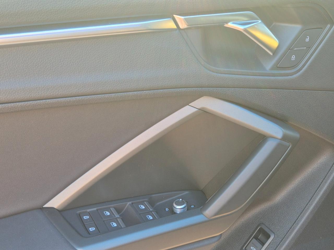 Audi Q3 40 TFSI quattro S tronic line edition