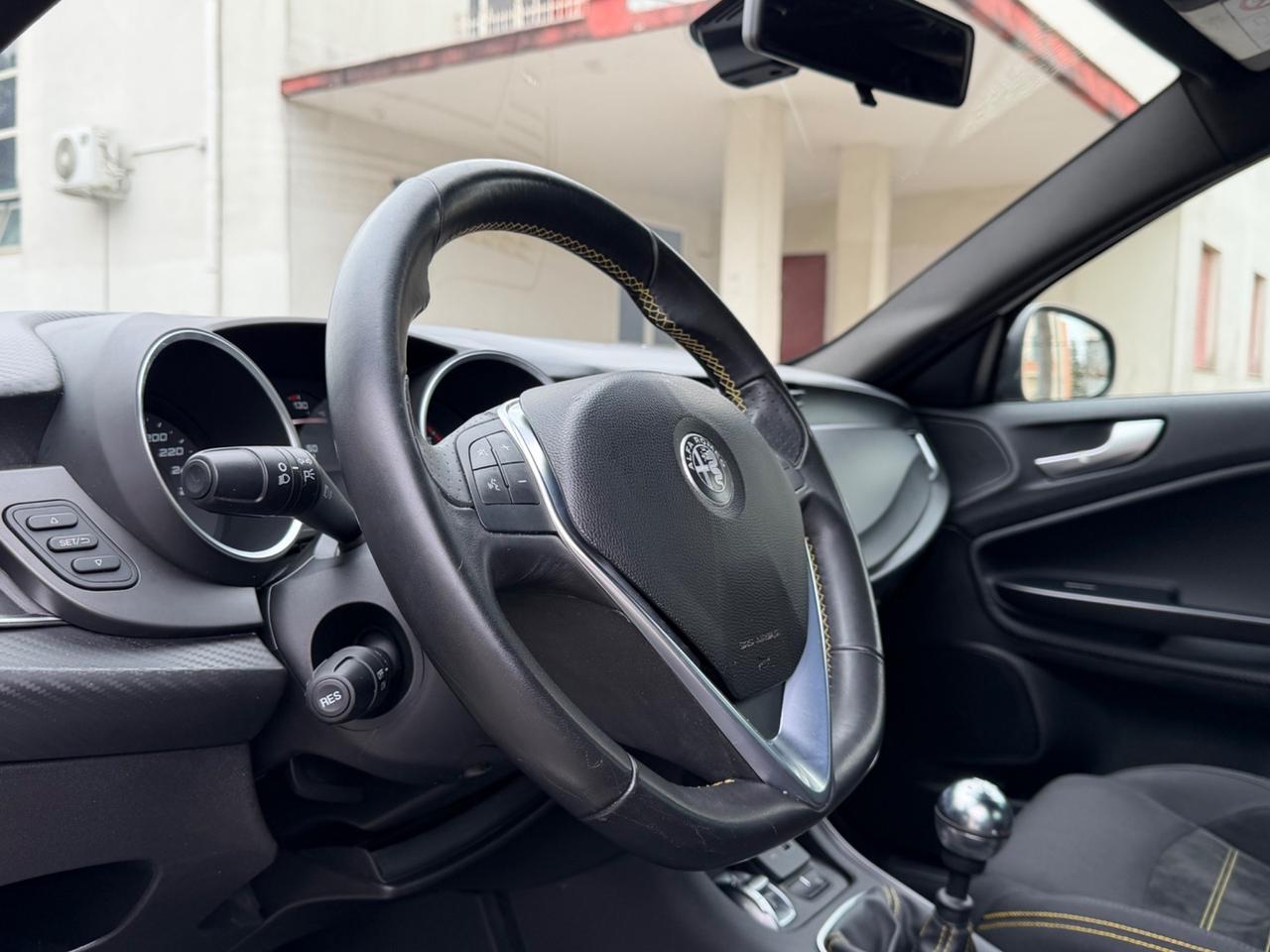 Alfa Romeo Giulietta Sport Carbon look