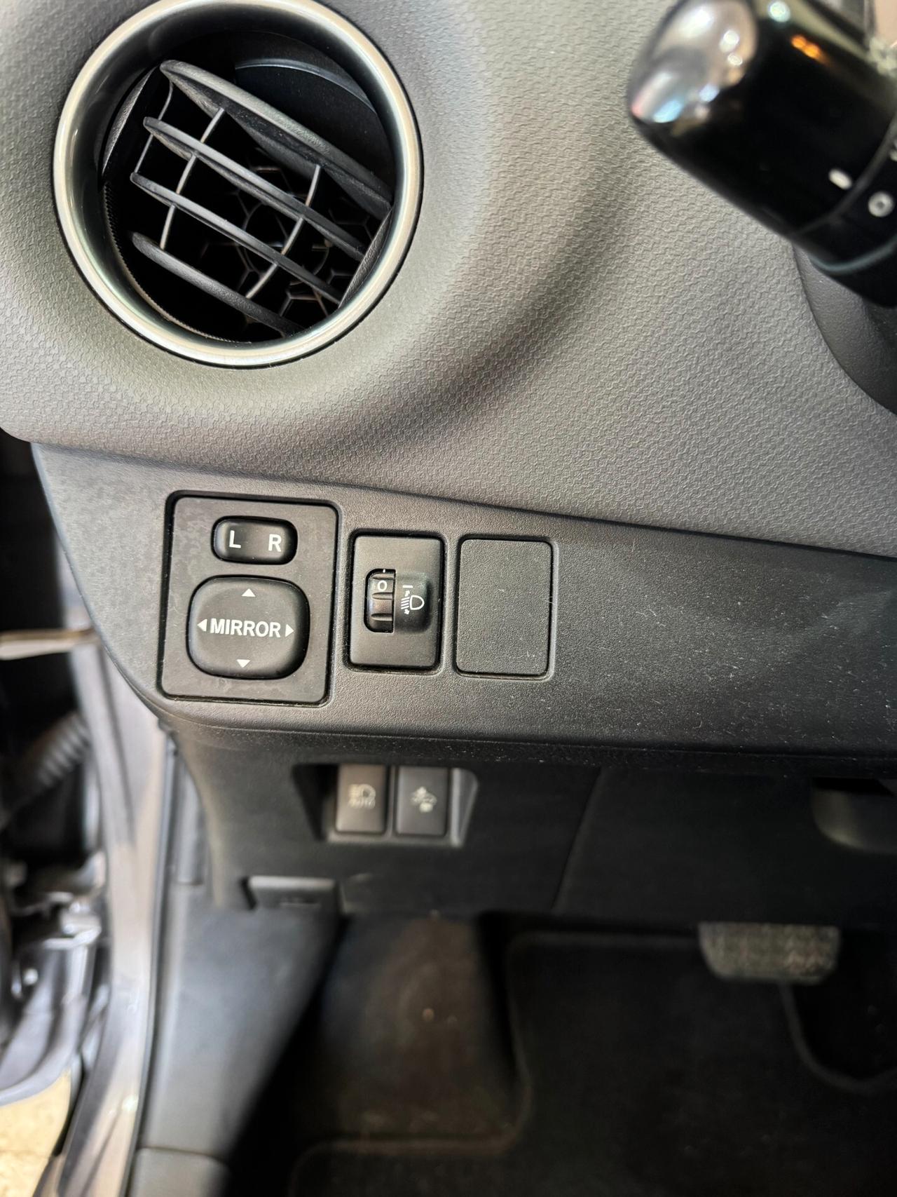 Toyota Yaris 1.5 Hybrid AUTOMATICA Business OK NEOPATENTATI