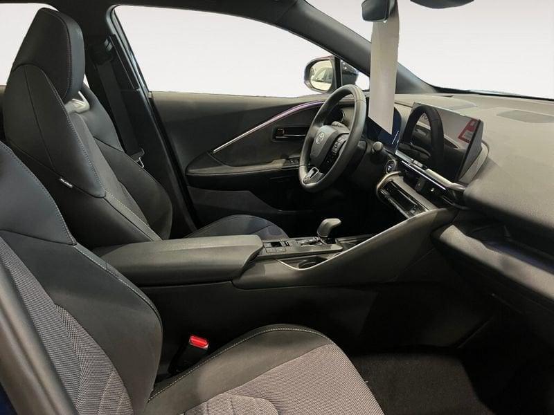 Toyota C-HR (2023-->) 1.8 HV Lounge