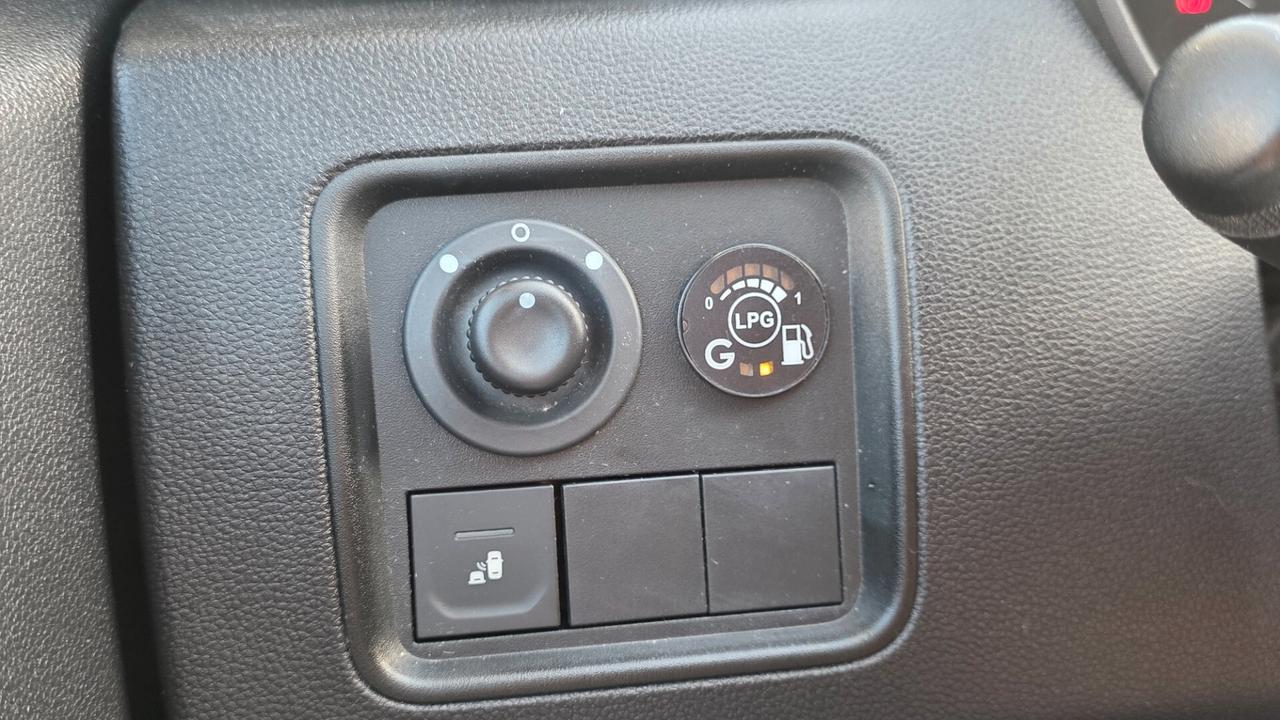 Dacia Duster 1.6 SCe GPL 4x2 Techroad
