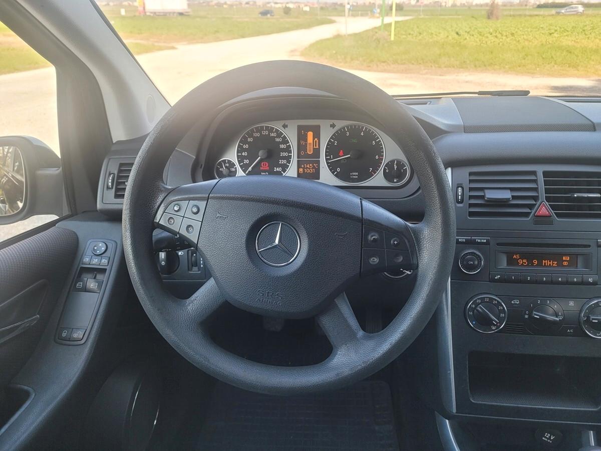 Mercedes-benz B 180 NGT BlueEFFICIENCY Executive