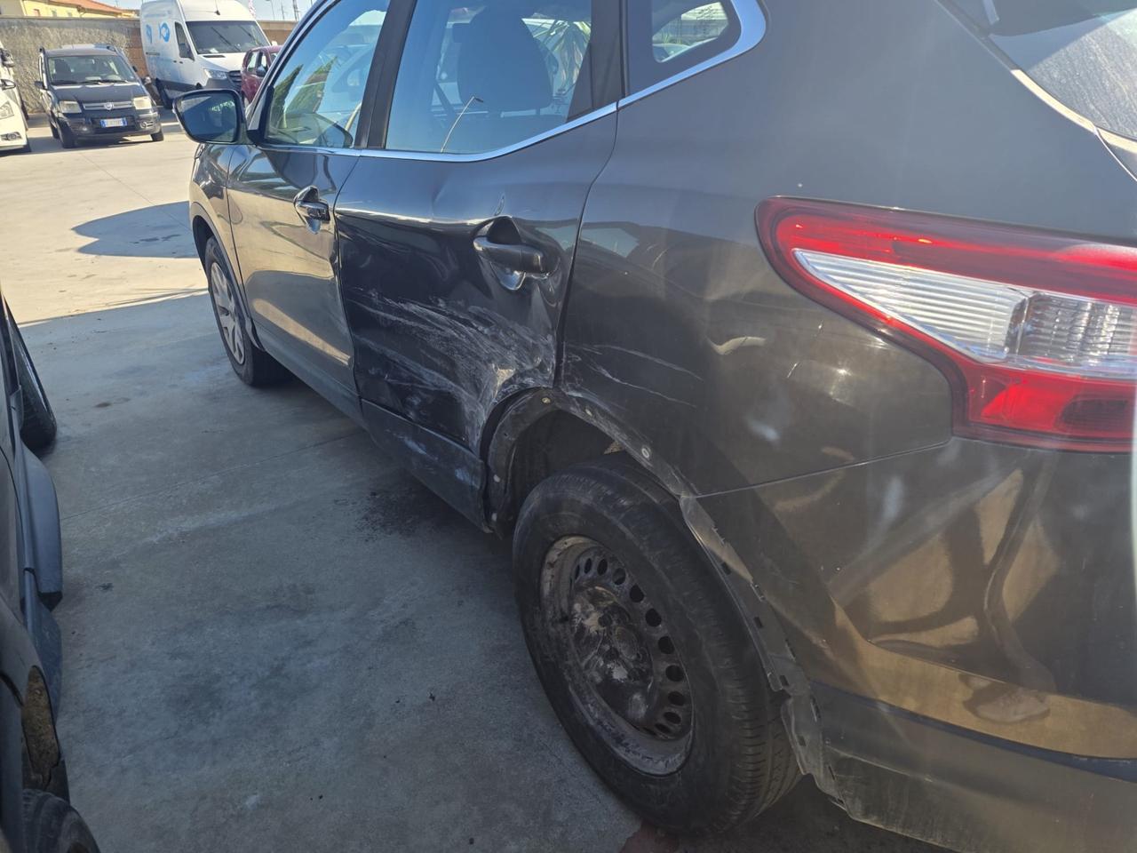 Nissan Qashqai 1.5 dCi DPF Visia da commercianti