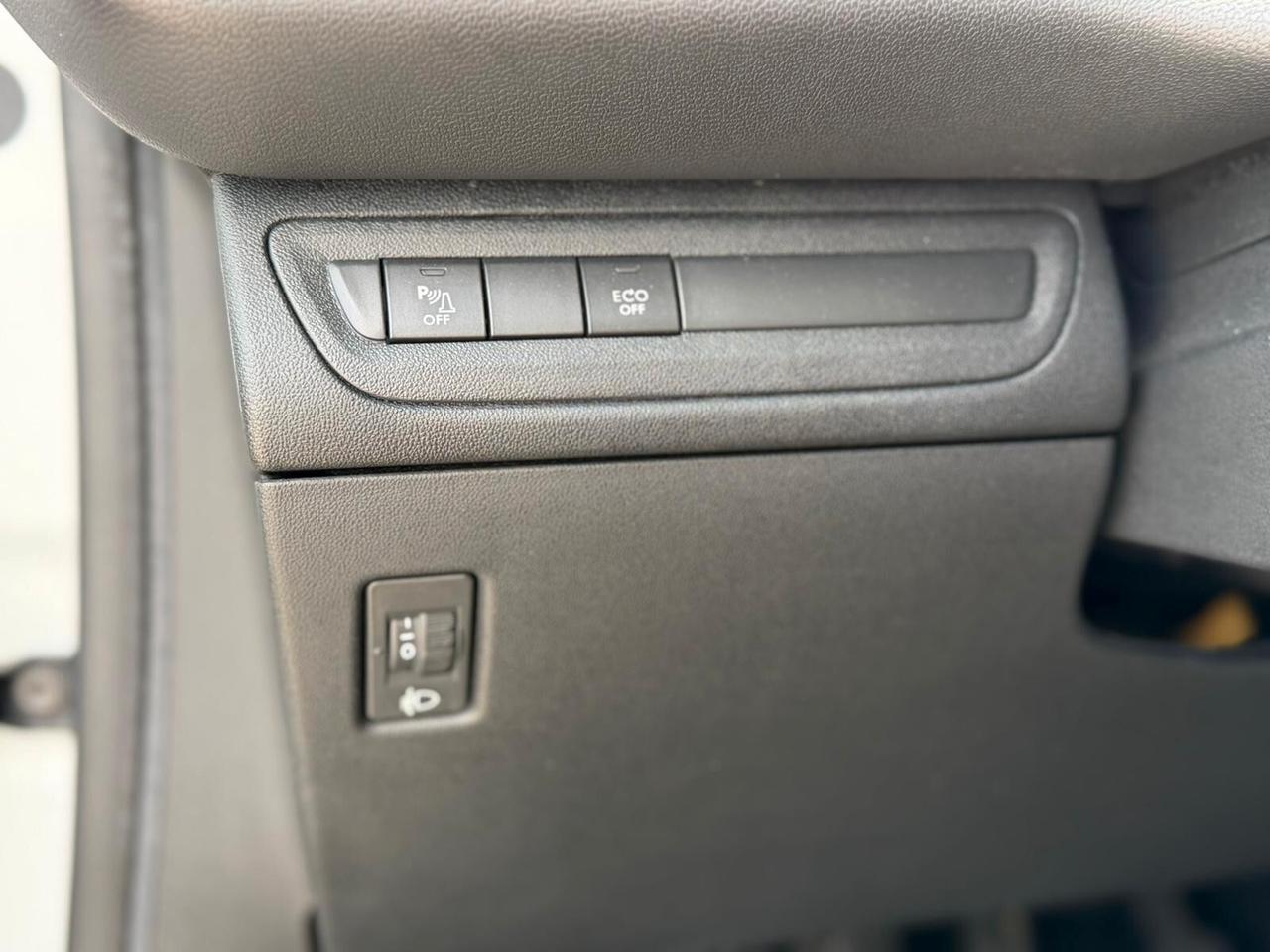 Peugeot 208 1.2 Benzina 2018